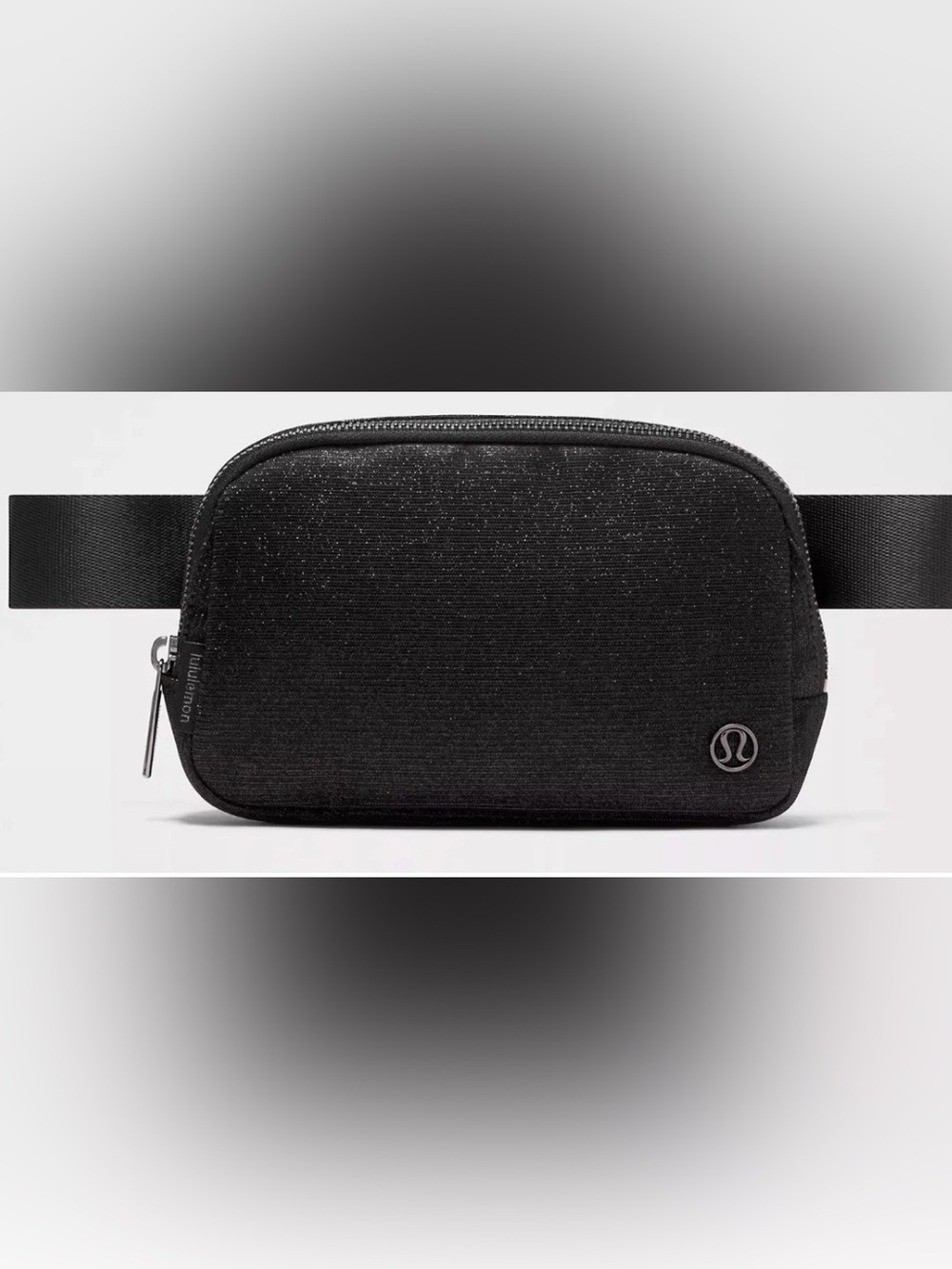 Lululemon Everywhere Belt Bag
1L in a black glitter